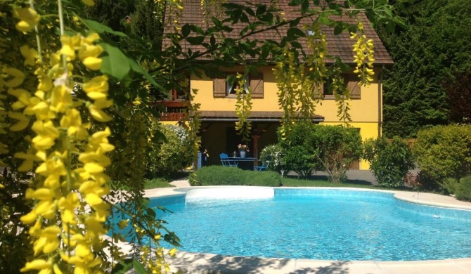 Gîte avec piscine CHEZ VÉRO