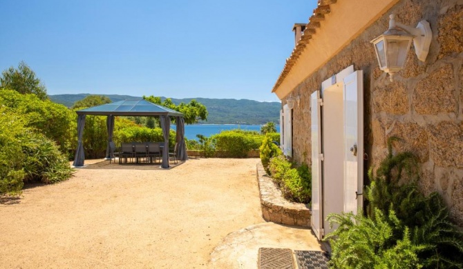 Maison de 2 chambres a Isolella Pietrosella a 100 m de la plage avec vue sur la mer jardin clos et wifi