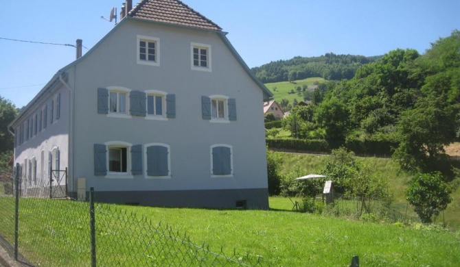 Gite en pleine verdure au coeur du village