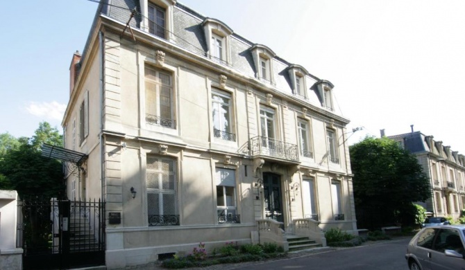 L'Hôtel Particulier - Appartements d'Hôtes