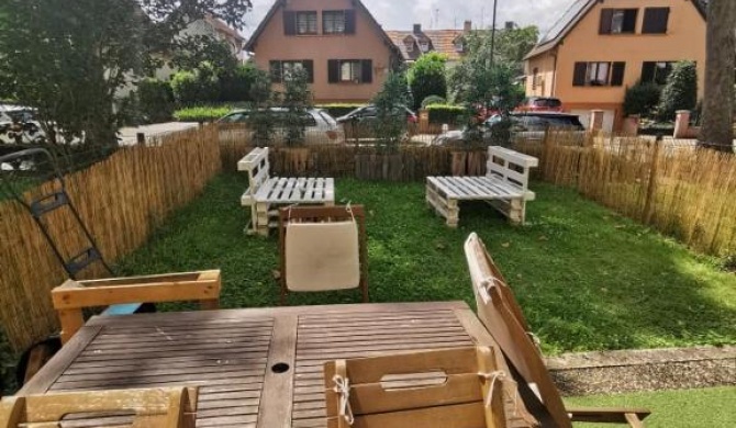 Les Cèdres - Terrasse & Jardin - Wifi - Stationnement gratuit