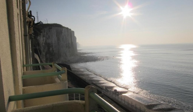 Le COURLIS vue panoramique sur la mer, balcons