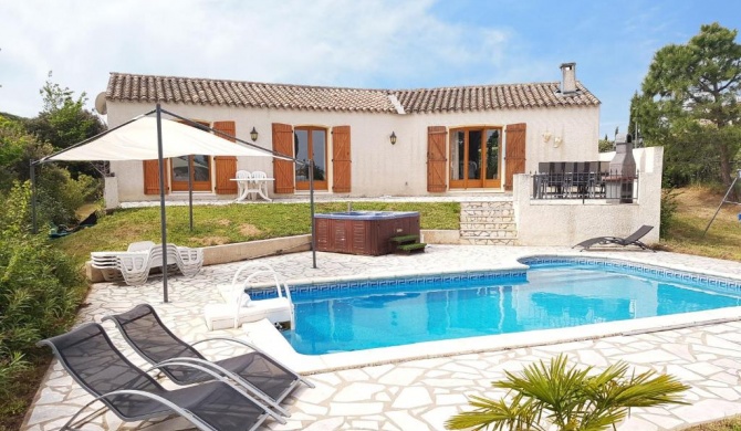 Spacious Holiday Home in Escales with Private Swimming Pool