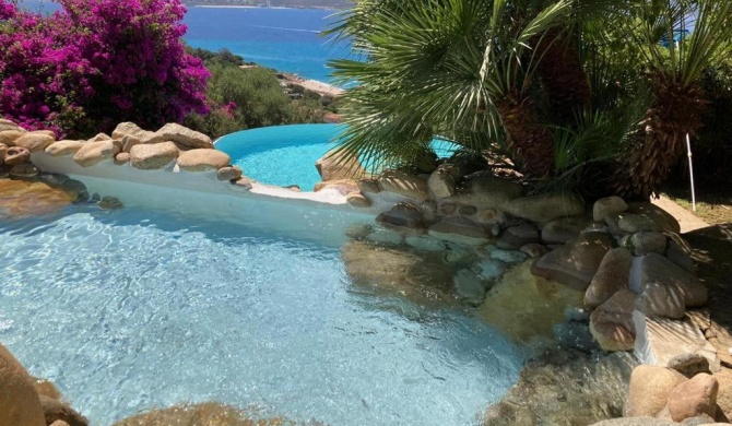 Villas Valinco San Martinu Corse du Sud - vue et proche mer - piscines privées