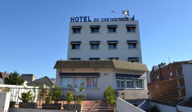 Le Cheval Noir Hôtel Paris Pantin