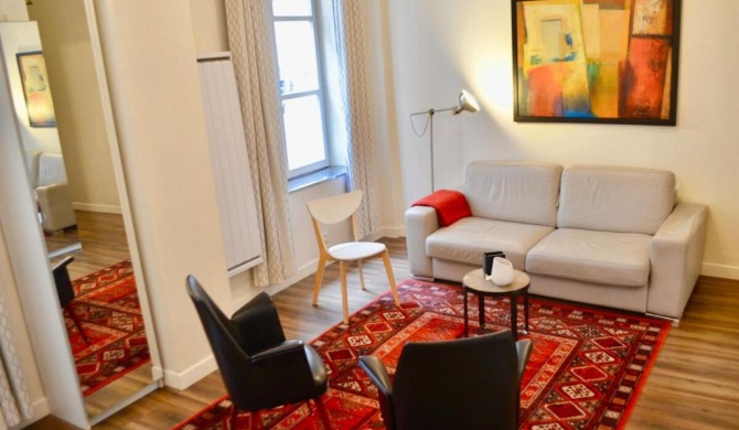 1bedroom flat in the heart of the Marais area